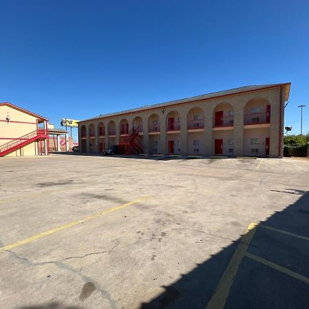 Executive Inn & Suites Lackland Afb サンアントニオ エクステリア 写真